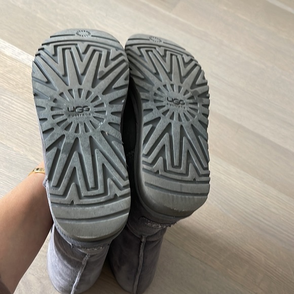 Grey tall uggs in great condition - Picture 5 of 6